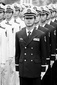 07式军服设计方案经11轮修改 体现东方人体型