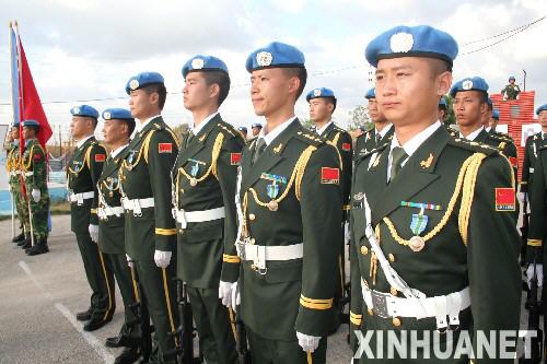 8月7日，在黎巴嫩南部的中国驻黎巴嫩维和部队驻地，获得联合国维和勋章的中国维和官兵整齐列队。当日，中国驻黎巴嫩维和部队的全体官兵被授予联合国维和勋章，并得到联合国驻黎巴嫩临时部队司令格拉齐亚诺将军的高度评价。