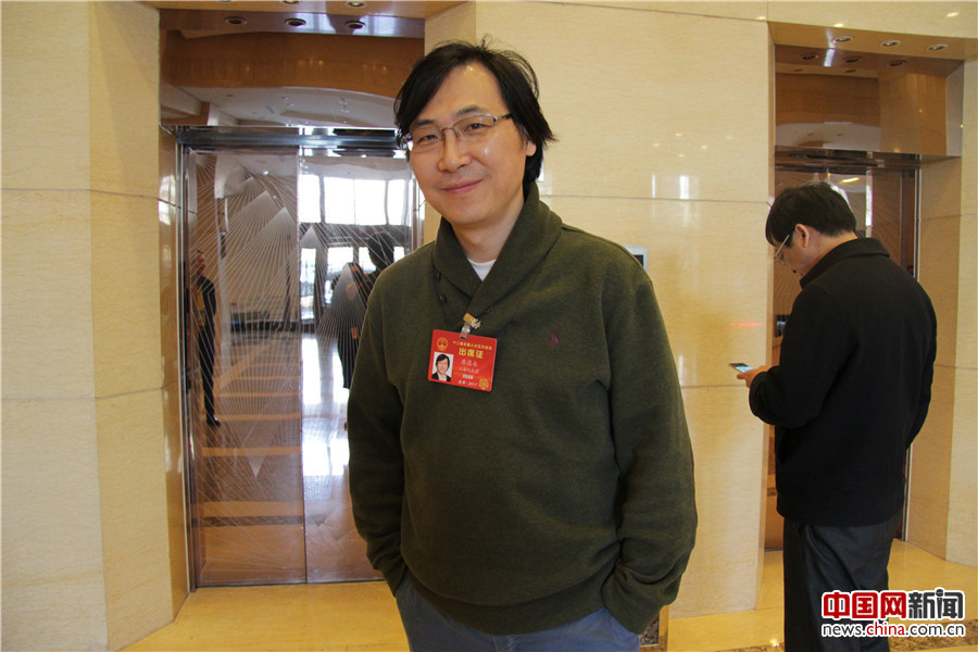 全国人大代表、中国音乐家协会副主席、著名男中音歌唱家廖昌永。