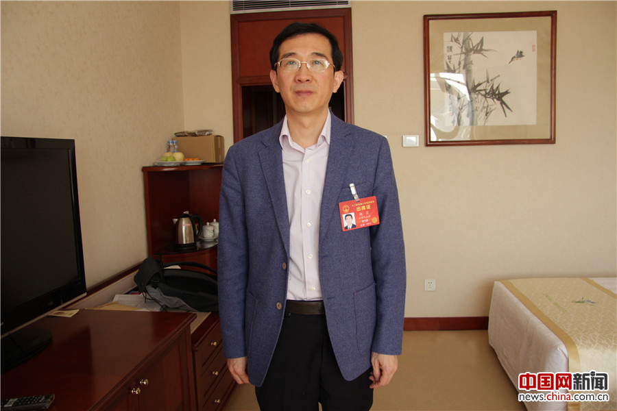 全国人大代表、南京邮电大学校长杨震。