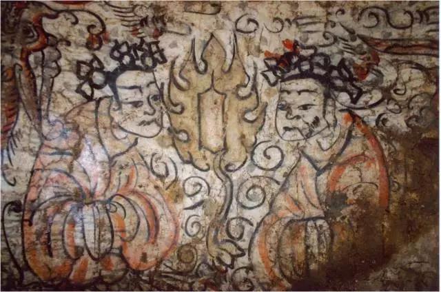 沙岭7号墓墓室甬道顶部的伏羲女娲图 沙岭7号墓墓室甬道顶部的伏羲女娲图