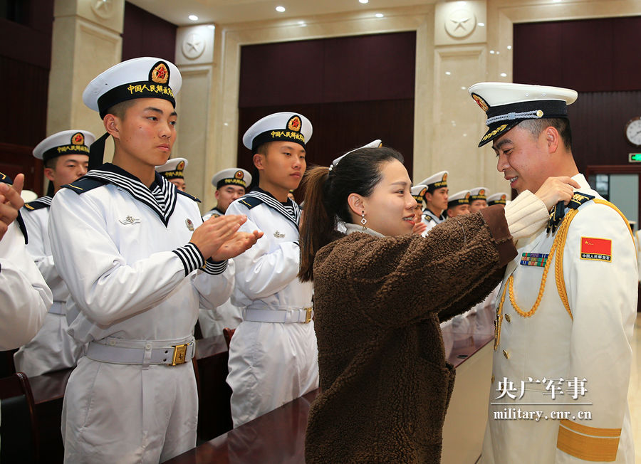 東部戰區海軍參謀部舉辦軍官晉銜儀式