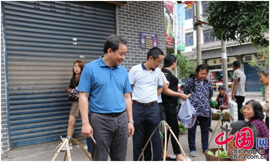 奉节县委书记杨树海:推进脱贫工作"三集中一转移" 全面沉下去干起来