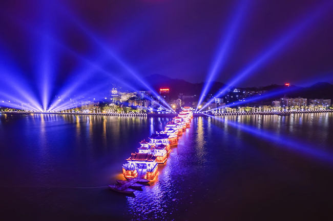 潮州市夜景:"凤城之光"灯光秀