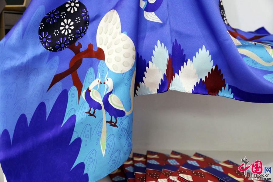 取材自龟兹石窟壁画中的元素,构成了一副美妙图景 取材自龟兹石窟壁画中的元素,构成了一副美妙图景