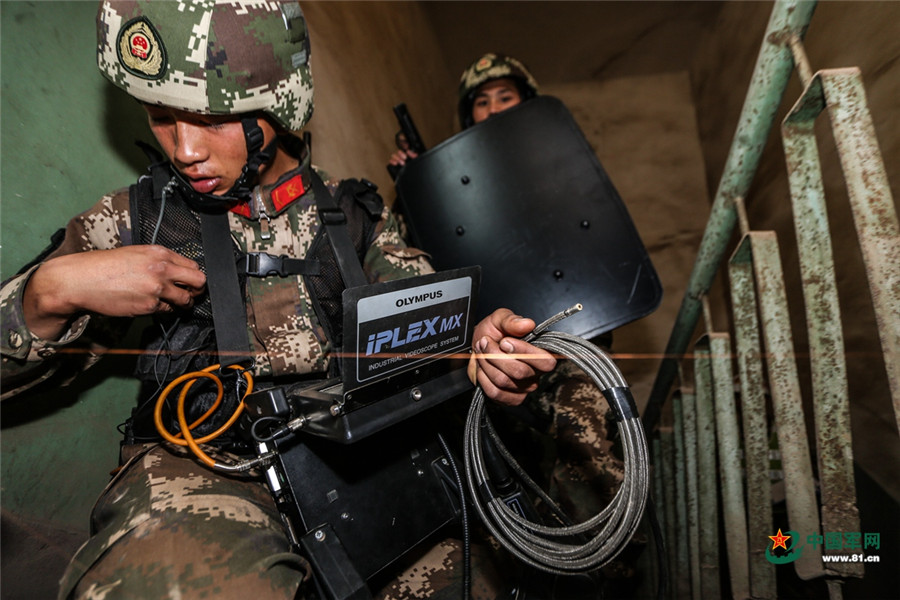 特情险情来刁难这群侦察兵该如何应对15