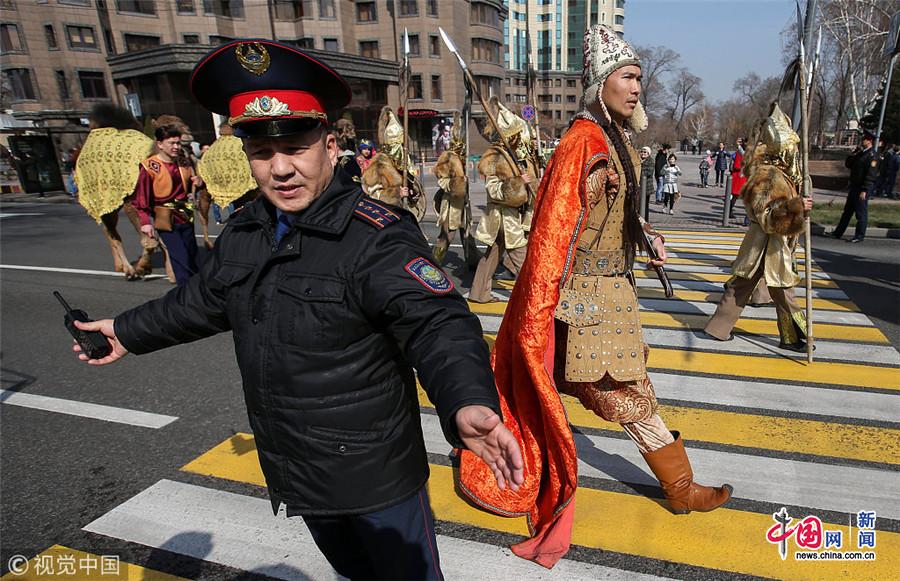 当地时间2019年3月21日,哈萨克斯坦阿拉木图,当地举行春分庆祝活动,这