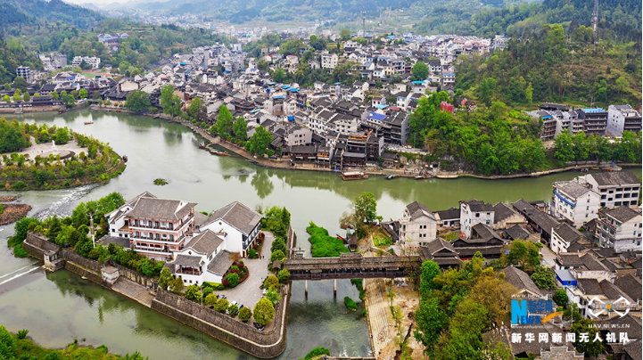 美丽重庆 四月中旬,重庆市秀山县洪安古镇迎来美丽景致,青砖灰瓦,青山