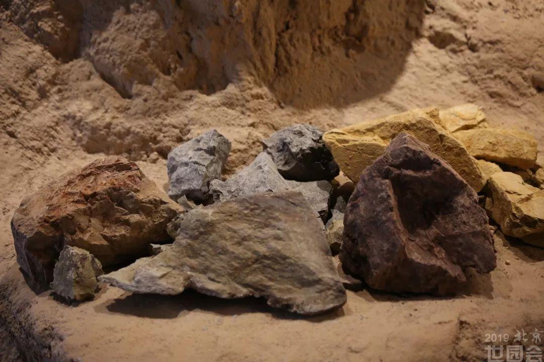 宜兴"五色土"紫砂矿料