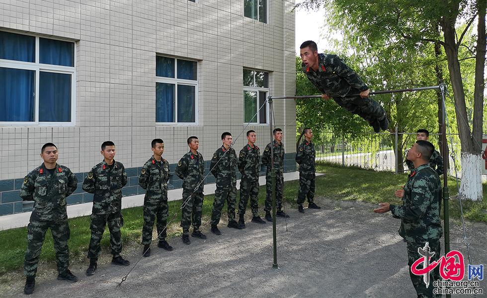 看武警新疆总队机动四支队有个不一样的新兵