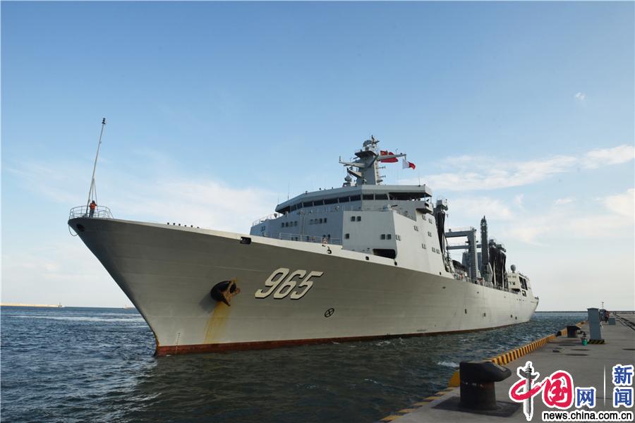 昨天傍晚,刚刚完成远海训练任务的北部战区海军某作战支援舰支队呼伦