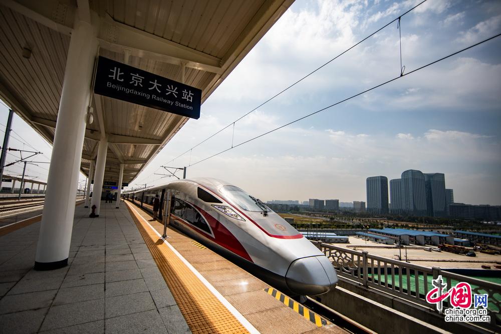 最快28分钟直通新机场京雄城际铁路北京西至大兴机场段开通运营组图