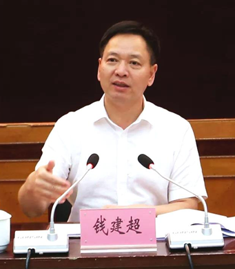 彭水县委书记钱建超:一鼓作气高质量打好精准脱贫攻坚战