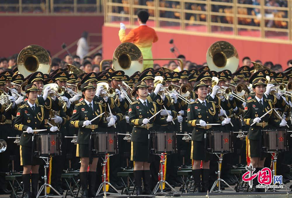 中國人民解放軍聯合軍樂團亮相國慶70週年慶祝活動現場.