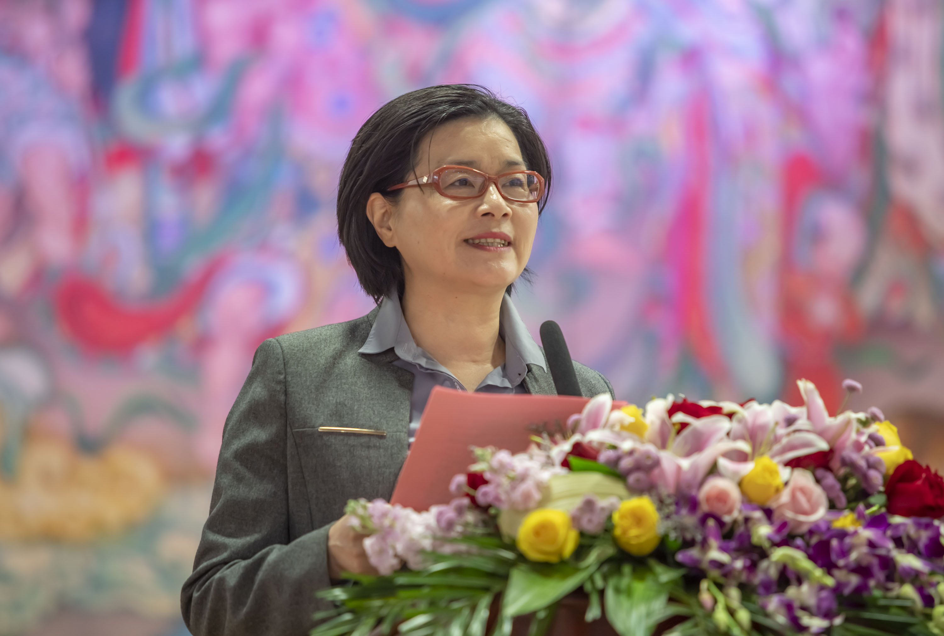 宁波市统战部副部长,市民宗局局长金黎萍致辞