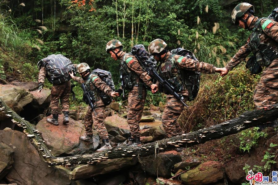 领航强军新时代 大片来袭，“魔鬼周”锤炼特战精英 军事 中国网