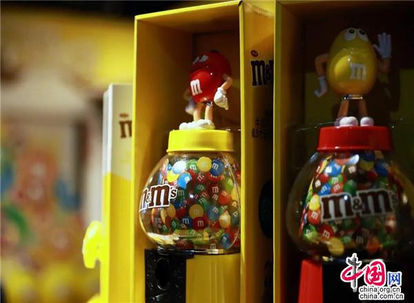 美国M＆M’s玩具糖果进驻中国第一水乡周庄