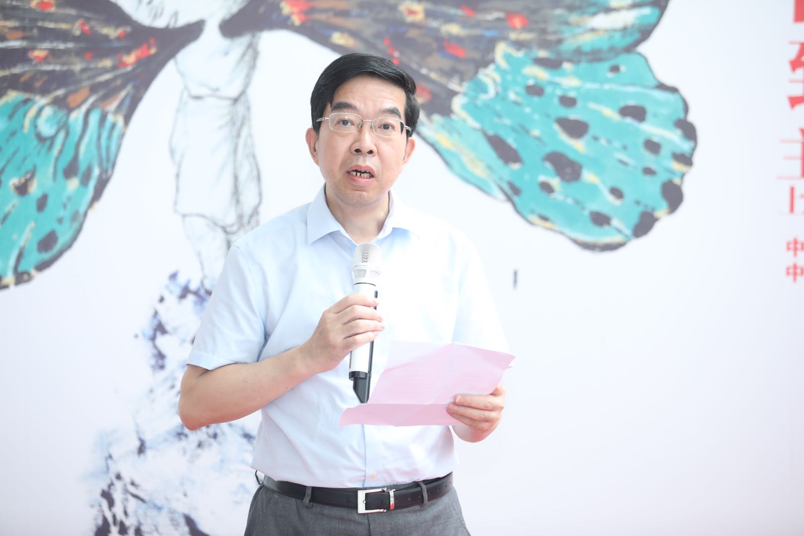 中国工程院院士,民进中央副主席,上海市政协副主席黄震致辞.