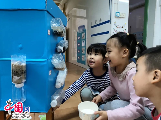 bat365(中国)在线平台官方网站“观察、反思、总结”成都二十二幼带领幼儿在实(图2)