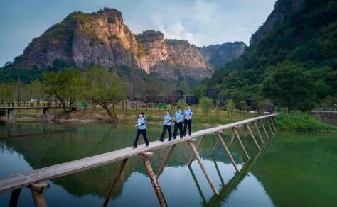 为此,新昌县委,县政府先后出台《新昌县全域旅游发展行动计划(2019