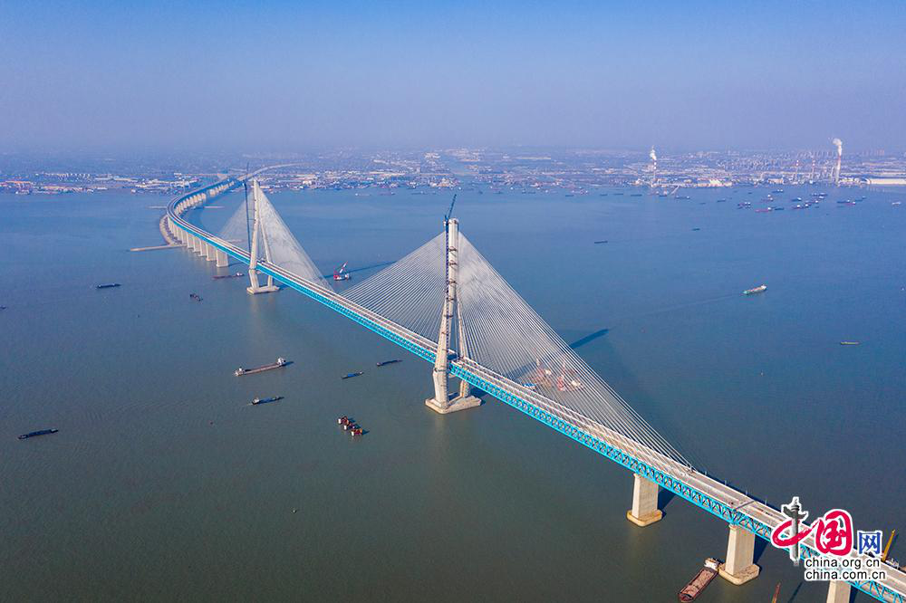 【共舞长江经济带看高质量发展】一桥架南北 沪苏通大桥助力长三角