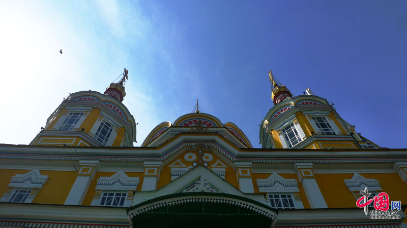 完全用木头建造的泽尼科夫教堂。 中国网 杨佳 摄