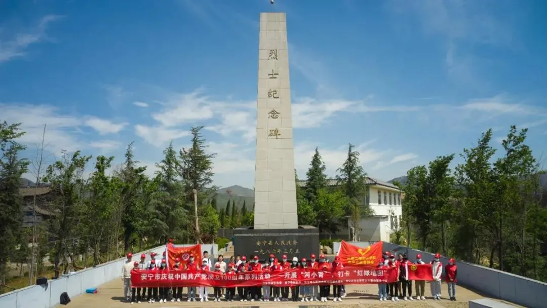 的感情讲述了《红船领航《党徽《红色印象《在党旗下成长》