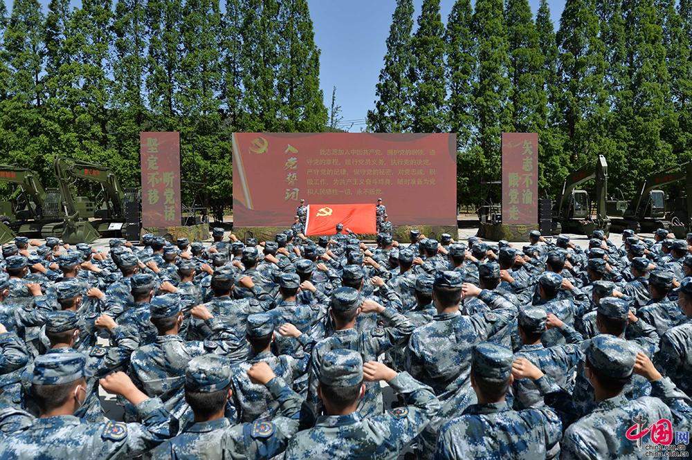 "听党话,跟党走"是官兵不变的誓言