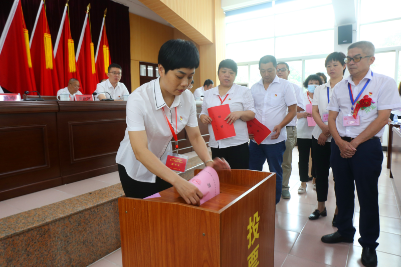 惠安雷小全副县长图片