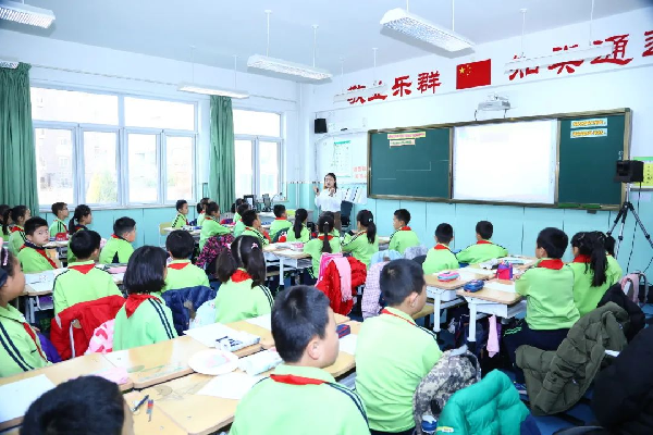 北京教育学院附属丰台实验学校——“绿色”底调,“多彩”校园
