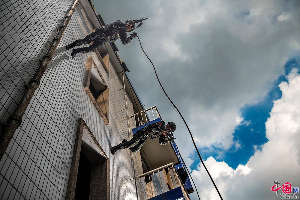 八一建军节武警图片图片