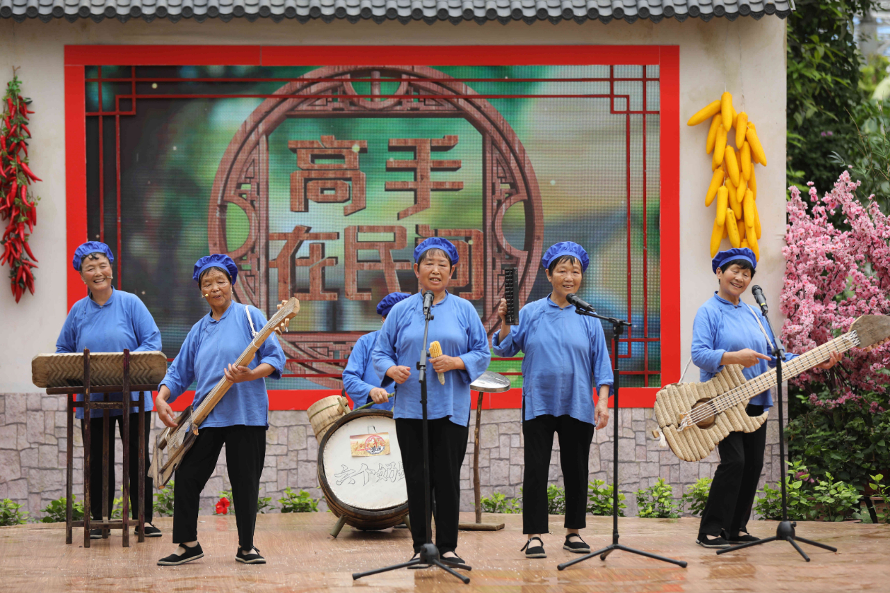 农村浴室大舞台图片