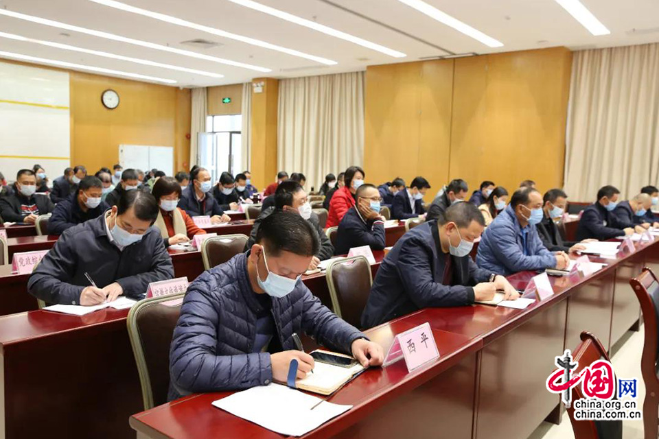 南城街道党工委副书记,办事处主任韩暖渠,街道党工委副书记徐建文