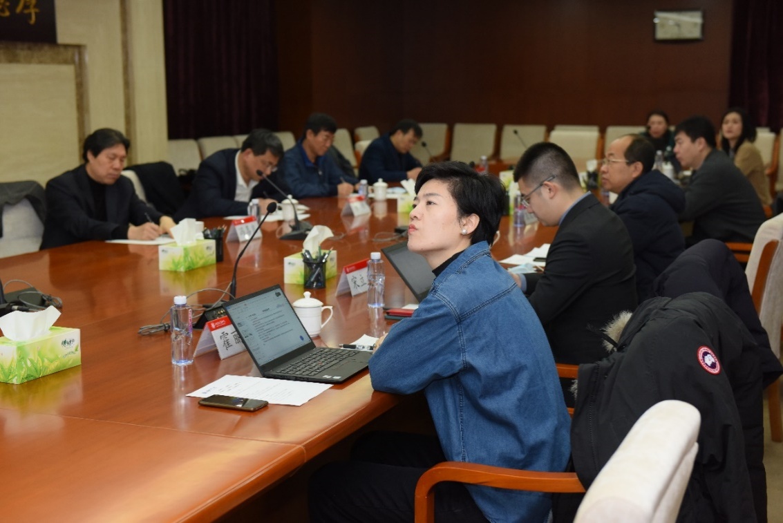 开题论证会第一阶段由北京物资学院科技处王成林处长主持.