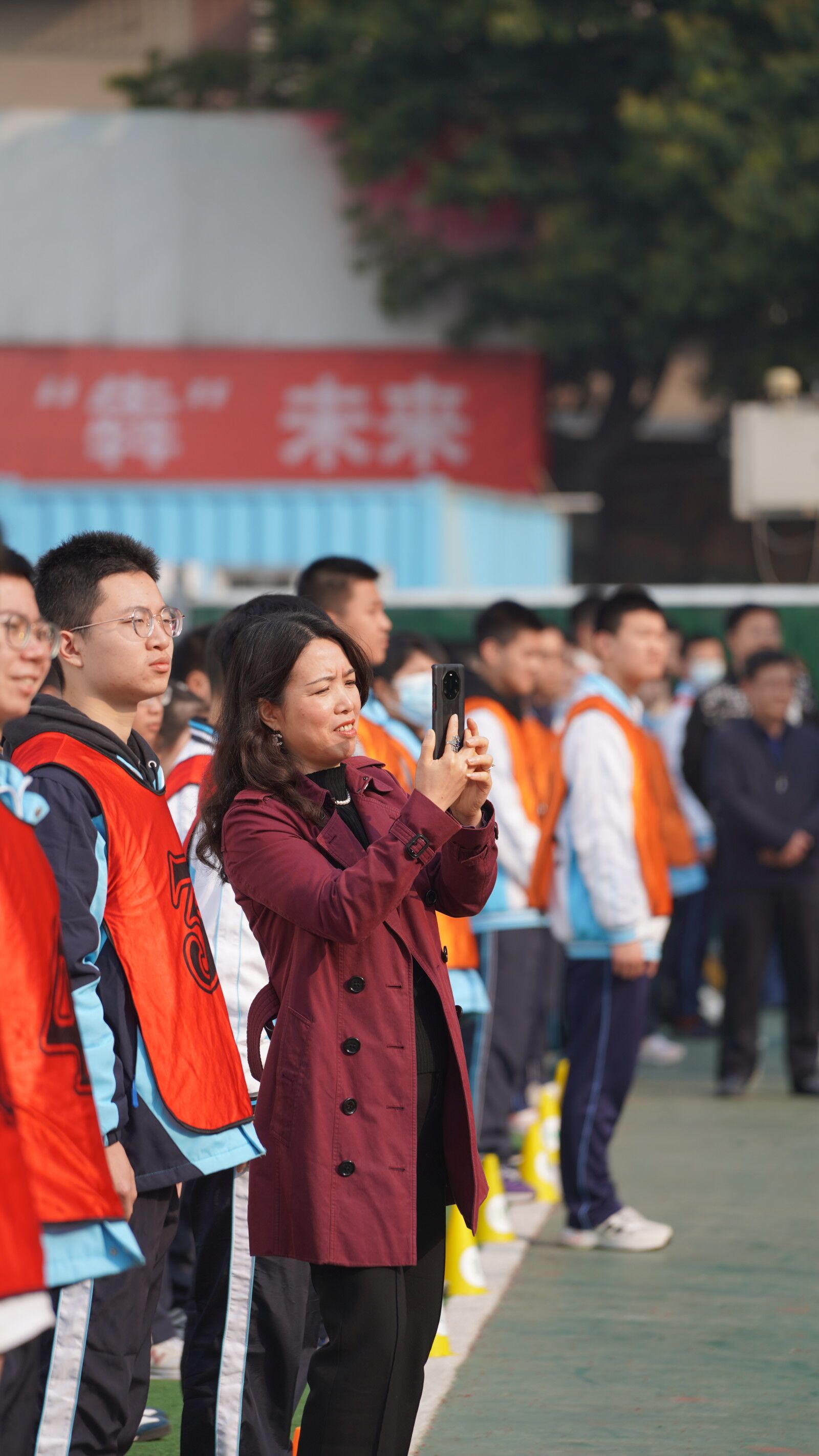 成都市盐道街中学举行国际劳动妇女节主题教育活动