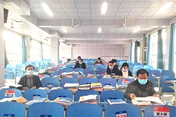 安徽庐江县教体局到泥河镇初级中学开展毕业班教学视导