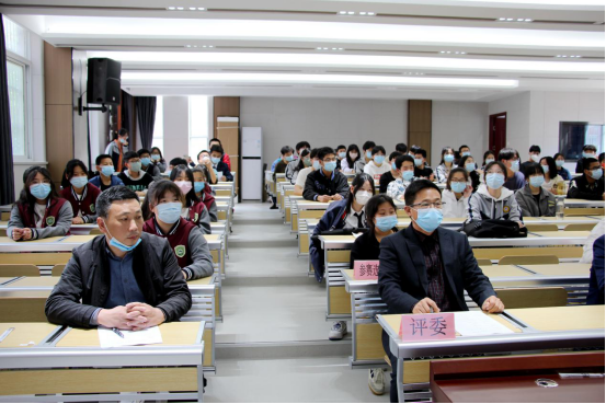 安徽合肥市小庙中学举行五一劳动嘉年华活动