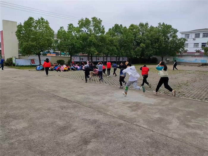 怀宁县黄龙镇开展全国防灾减灾日系列宣传育活动