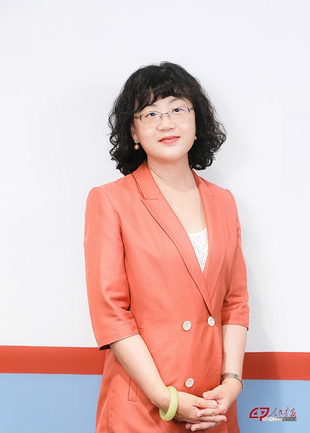 北京大学中文系教授,网络文学研究专家邵燕君作为率先完成媒介革命的