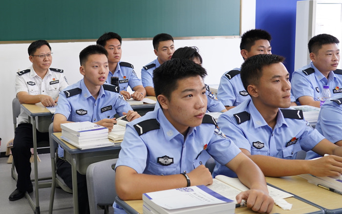 安徽警官学院校服图片