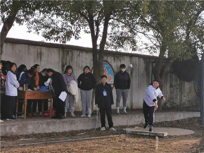 运动青春奔向未来庐江泥河中学第二十届田径运动会顺利举行