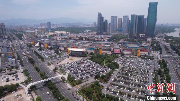 浙江义乌发红包留人过年率先稳岗留工促经济