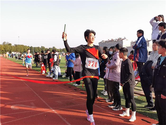 运动青春奔向未来庐江泥河中学第二十届田径运动会顺利举行