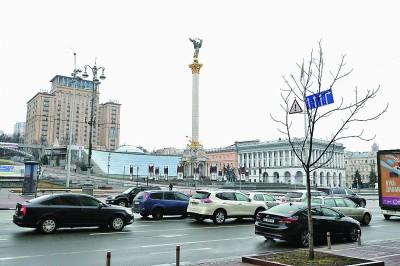 无情兵火背后的荒诞叙事