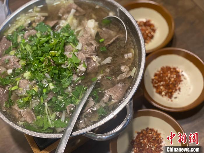 图为明媛熙拍摄的乐山美食图片。 受访者供图