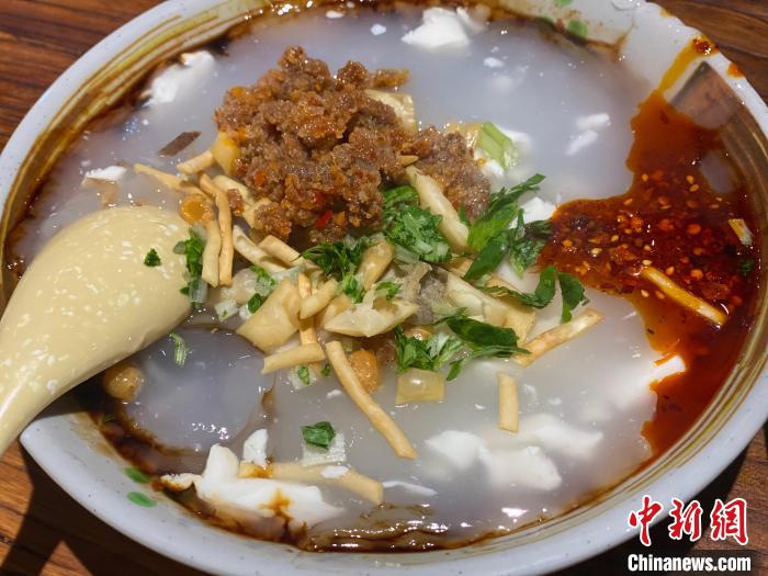 图为明媛熙拍摄的乐山美食图片。 受访者供图