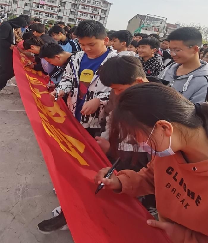 怀远县淝河中学开展多种形式防溺水安全教育活动