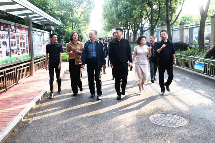 宣城市教体局到宁国市开发区小学调研指导工作