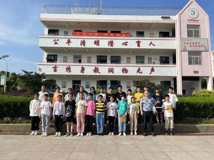 庐江县龙桥镇初级中学开展第十一届英语艺术节活动