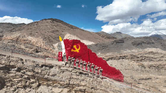 今天中国军人在战位为党庆生